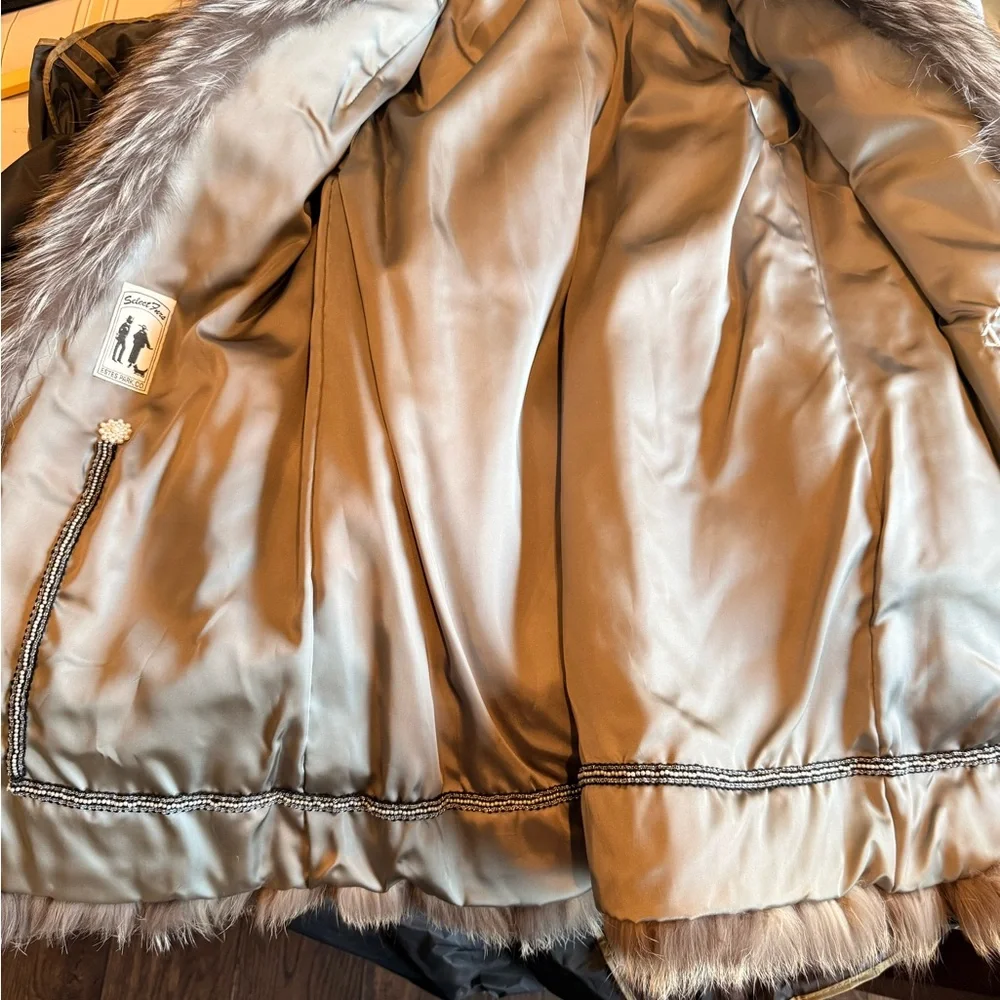 Pristine Custom Vintage Silver Fox Fur Coat - Picture 7 of 15